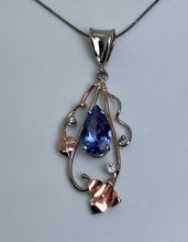 Load image into Gallery viewer, Tanzanite Mixed Gold Pendant
