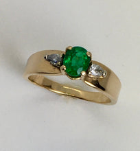 Load image into Gallery viewer, Emerald and Diamond Ring