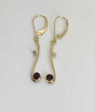 Load image into Gallery viewer, Pyrope Garnet Dangle Earrings