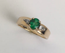 Load image into Gallery viewer, Emerald and Diamond Ring