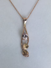 Load image into Gallery viewer, Morganite Pendant with Leaves
