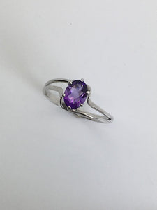 oval purple amethyst in simple white gold double bypass ring 