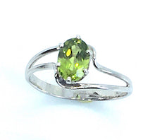 Load image into Gallery viewer, Peridot Double Wave Ring