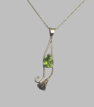 Load image into Gallery viewer, 14K Gold handmade calla lilly pendant with a pear shape peridot
