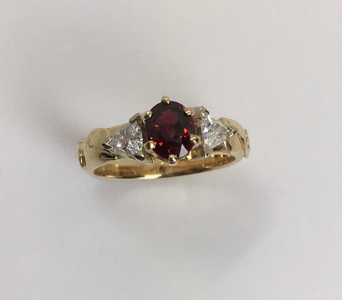 deep red exceptionally clean & spakrly ruby