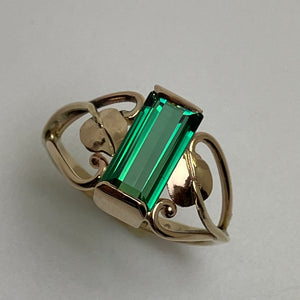 gorgeous quality, rectangular, green Tourmaline, end bezels, 14K gold ring with leaves and vines