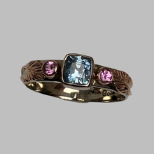 Load image into Gallery viewer, Ring with a cushion cut blue Sapphireand pink sapphires in 14K gold
