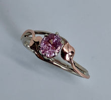 Load image into Gallery viewer, Pink Ceylon Sapphire Double Wave with Leaves Mixed Gold Ring
