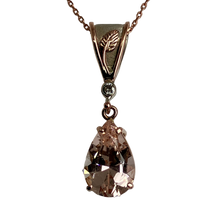 Load image into Gallery viewer, Morganite Pendant
