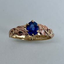 Load image into Gallery viewer, Fine blue sapphire in 6 prongs, 14K yellow gold with 2 14K rose gold leaves and vines.
