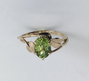 Peridot Double Wave with Leaves Ring