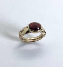 Load image into Gallery viewer, Garnet Cabochon Ivy Leaf Ring
