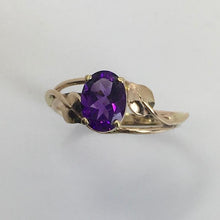 Load image into Gallery viewer, amethyst ring with handmade leaves in 14kgold made by artist
