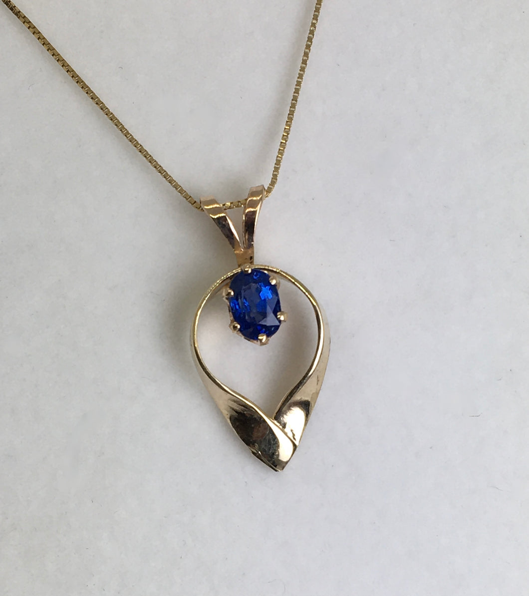 Blue Ceylon Sapphire Hug Pendant