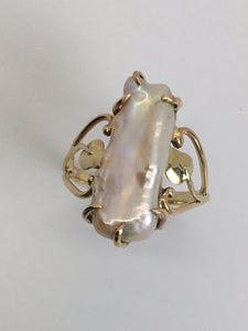 natural long pearl with gold leaves ring