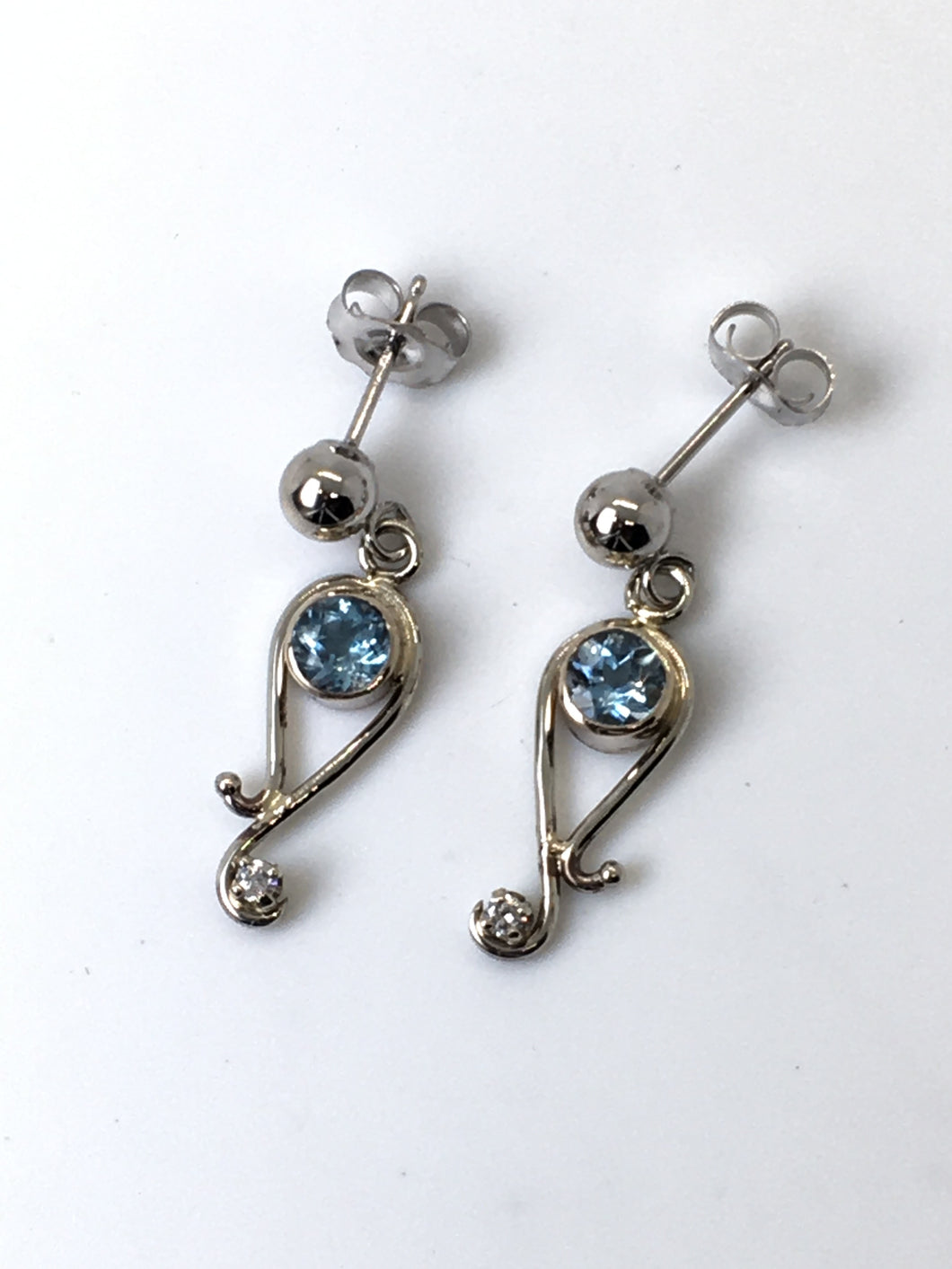 Aquamarine Paisely White Gold Earrings