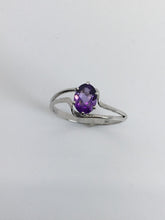 Load image into Gallery viewer, faceted oval amethyst in simple white gold ring
