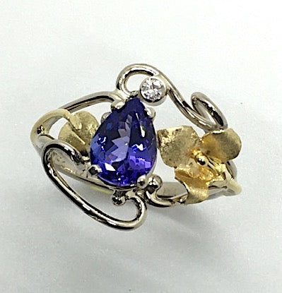 Tanzanite Lilly Ring with 2 Colors of Gold